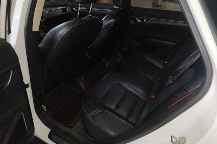 Used Geely Auto Emgrand GS 2016 Sport Edition 1.8L Automatic LingShang Model Left Rear Seat