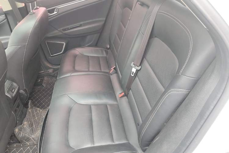 Used Geely Auto Emgrand GS 2016 Elegant Edition 1.8L Automatic LingShang Model Left Rear Seat