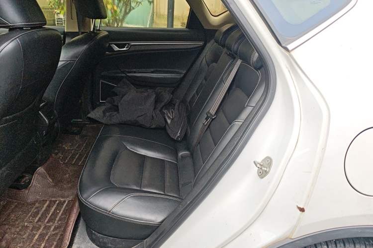 Used Geely Auto Emgrand GS 2016 Sport Edition 1.3T Automatic LingShang Model Left Rear Seat