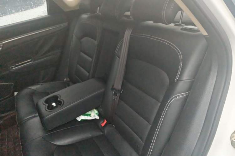 Used Geely Auto Emgrand GS 2016 Elegant Edition 1.8L Manual LingShang Model Left Rear Seat