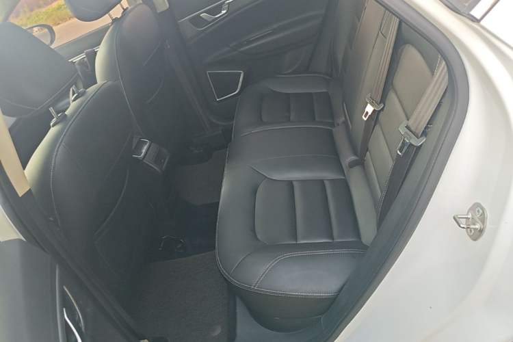 Used Geely Auto Emgrand GS 2016 Sport Edition 1.3T Automatic LingShang Model Left Rear Seat