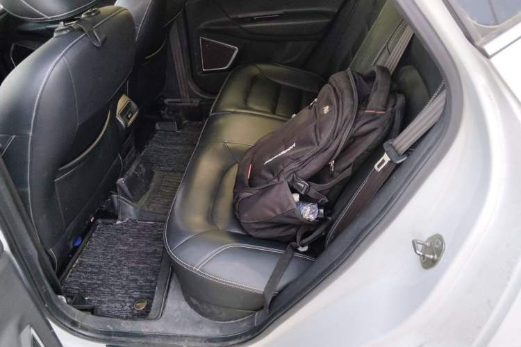 Used Geely Auto Emgrand GS 2016 Sport Edition 1.3T Automatic LingShang Model Left Rear Seat