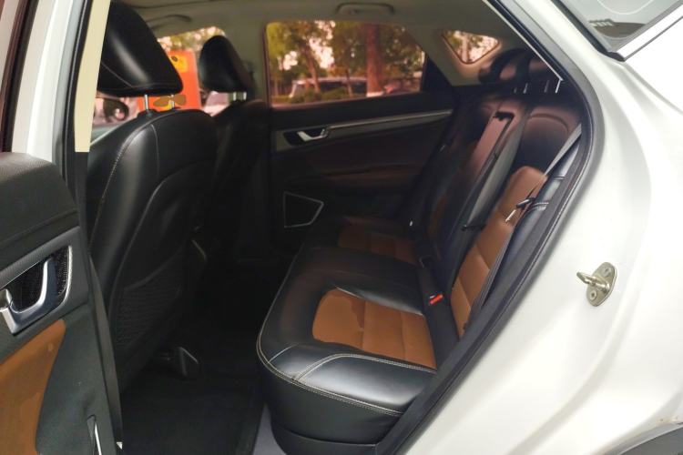 Used Geely Auto Emgrand GS 2016 Sport Edition 1.3T Automatic ZhenShang Model Left Rear Seat
