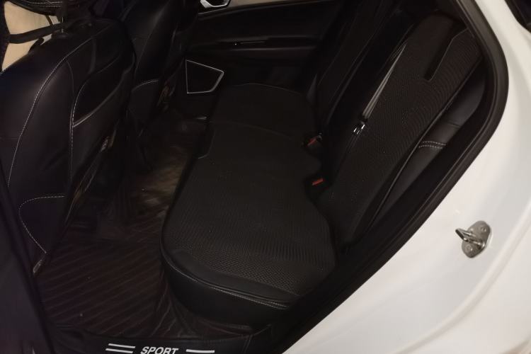 Used Geely Auto Emgrand GS 2016 Sports Edition 1.8L Manual LingShang Model Left Rear Seat