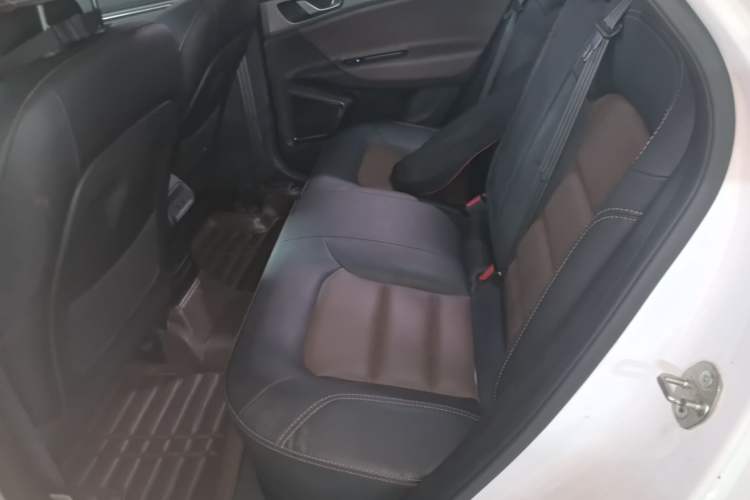 Used Geely Auto Emgrand GS 2016 Sport Edition 1.3T Automatic ZhenShang Model Left Rear Seat