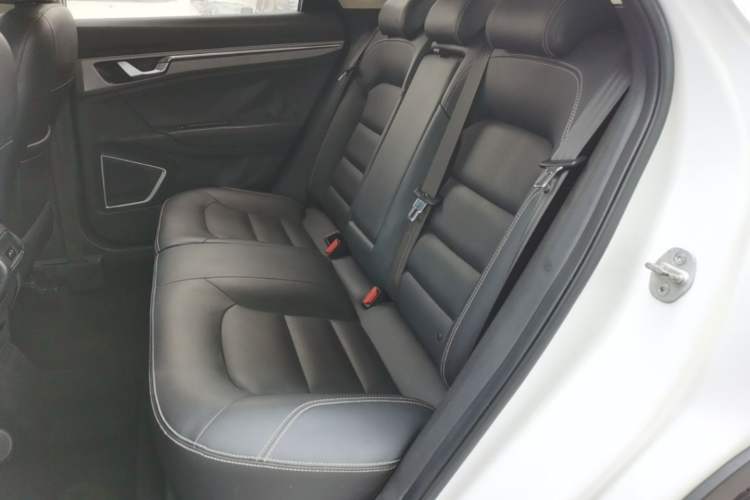 Used Geely Auto Emgrand GS 2016 Elegant Edition 1.8L Manual LingShang Model Left Rear Seat