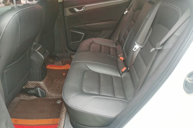 Used Geely Auto Emgrand GS 2016 Elegant Edition 1.8L Manual LingShang Model Left Rear Seat