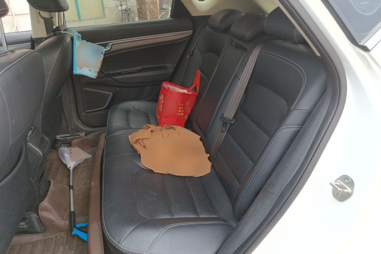 Used Geely Auto Emgrand GS 2016 Sport Edition 1.8L Automatic LingShang Model Left Rear Seat