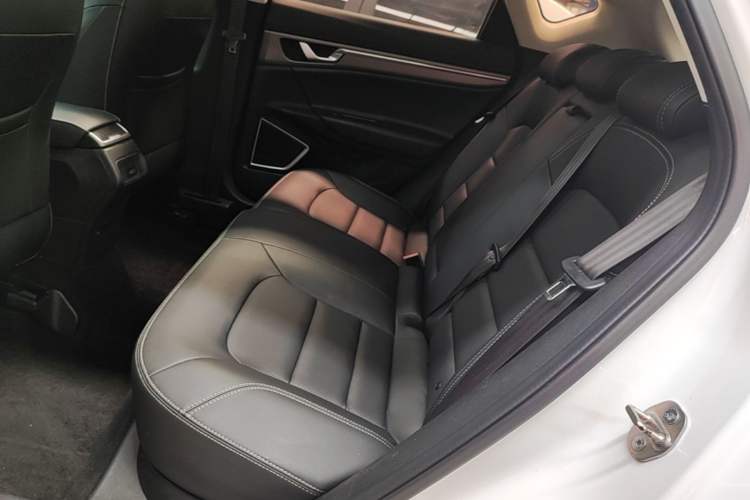 Used Geely Auto Emgrand GS 2016 Sport Edition 1.8L Automatic LingShang Model Left Rear Seat