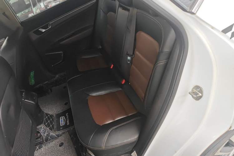 Used Geely Auto Emgrand GS 2016 Elegant Edition 1.3T Automatic ZhenShang Model Left Rear Seat