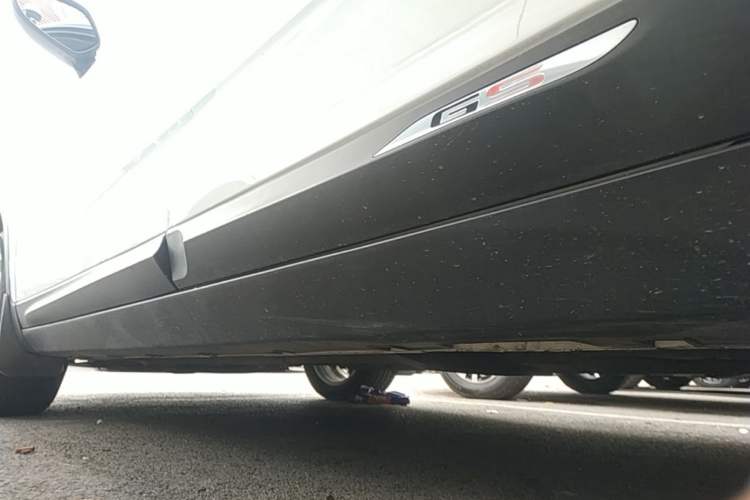 Used Geely Auto Emgrand GS 2016 Sport Edition 1.3T Automatic LingShang Model Left Side Sill