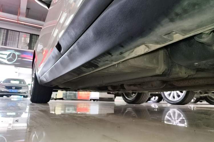 Used Geely Auto Emgrand GS 2016 Sport Edition 1.3T Automatic LingShang Model Left Side Sill