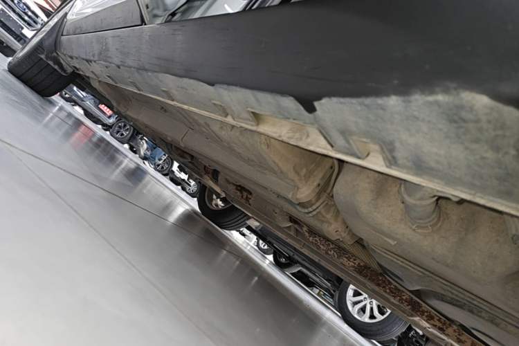 Used Geely Auto Emgrand GS 2016 Sport Edition 1.8L Automatic LingShang Model Left Side Sill
