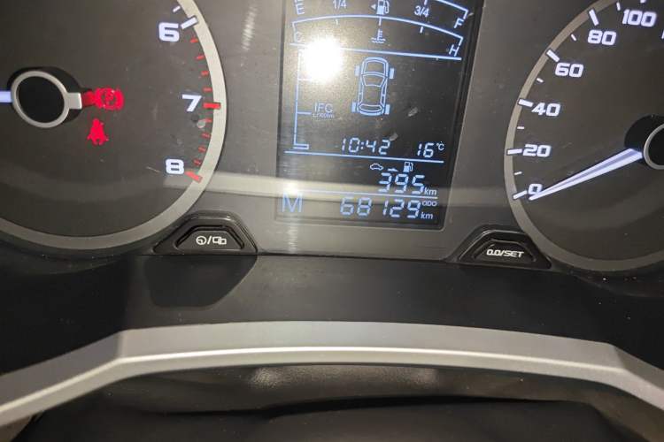 Used Geely Auto Emgrand GS 2016 Sports Edition 1.8L Manual LingShang Model Odometer Close Up