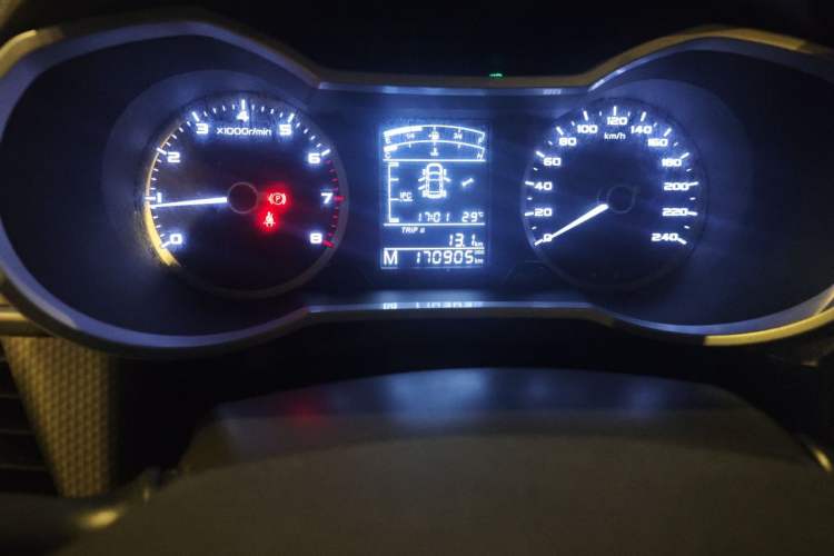 Used Geely Auto Emgrand GS 2016 Sports Edition 1.8L Manual LingShang Model Odometer Close Up