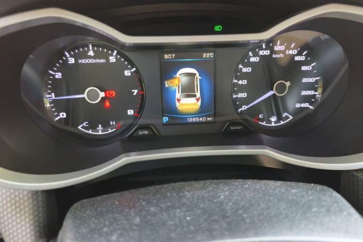 Used Geely Auto Emgrand GS 2016 Sport Edition 1.3T Automatic ZhenShang Model Odometer Close Up