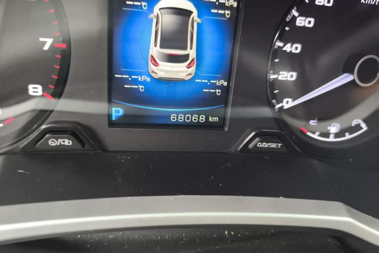 Used Geely Auto Emgrand GS 2016 Sport Edition 1.3T Automatic ZhenShang Model Odometer Close Up