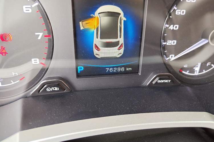 Used Geely Auto Emgrand GS 2016 Sport Edition 1.3T Automatic LingShang Model Odometer Close Up
