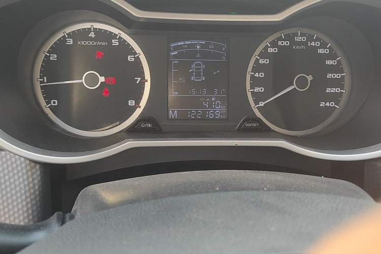 Used Geely Auto Emgrand GS 2016 Elegant Edition 1.8L Manual LingShang Model Odometer Close Up