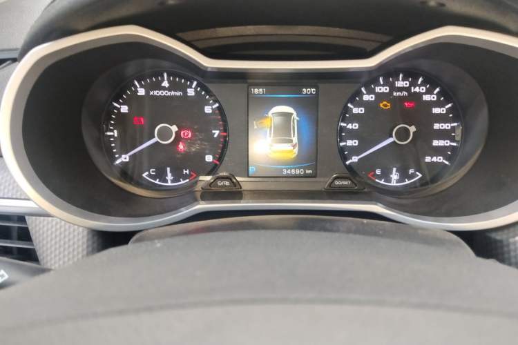 Used Geely Auto Emgrand GS 2016 Sport Edition 1.3T Automatic ZhenShang Model Odometer Close Up