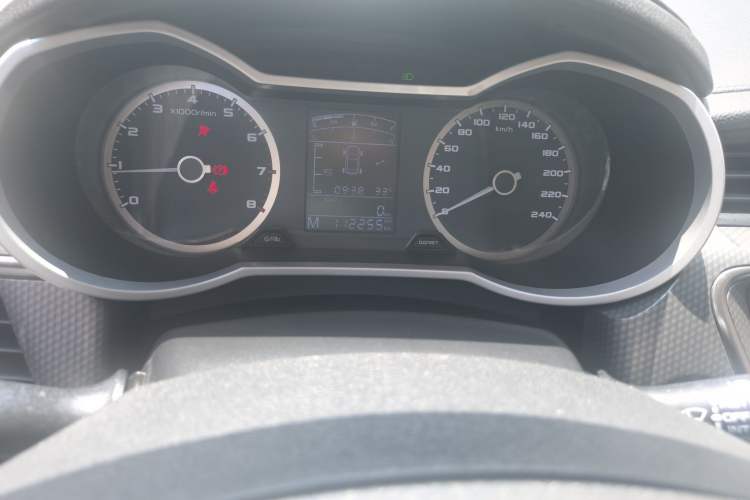 Used Geely Auto Emgrand GS 2016 Elegant Edition 1.8L Manual LingShang Model Odometer Close Up
