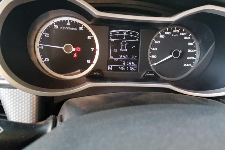 Used Geely Auto Emgrand GS 2016 Sport Edition 1.3T Manual LingShang Model Odometer Close Up