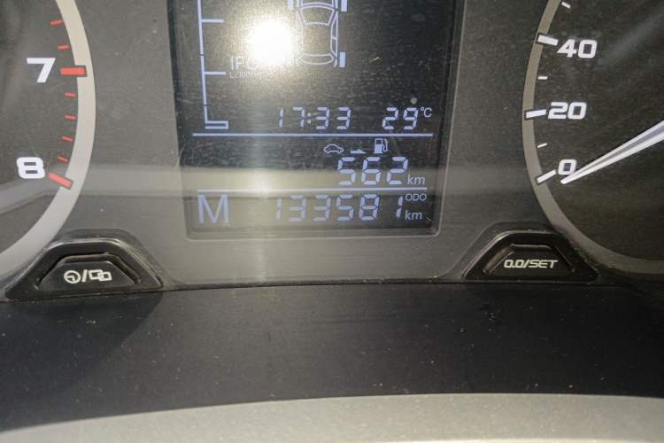 Used Geely Auto Emgrand GS 2016 Sports Edition 1.8L Manual LingShang Model Odometer Close Up