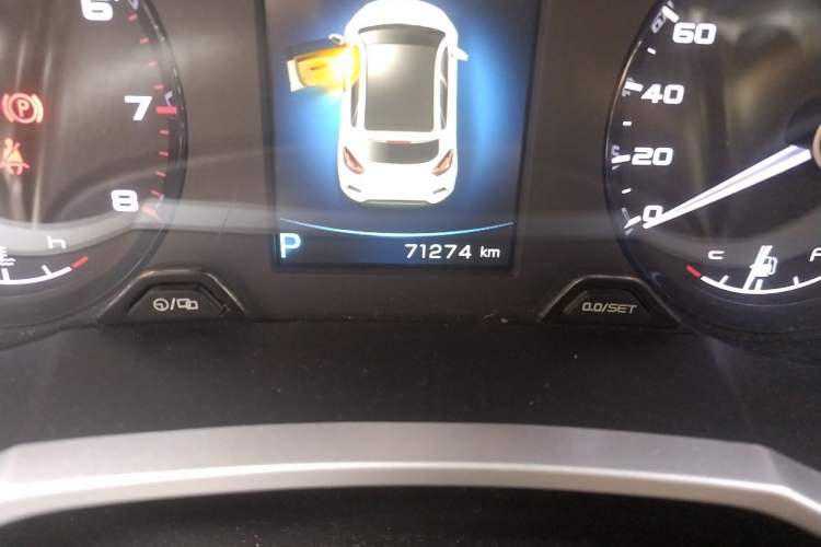 Used Geely Auto Emgrand GS 2016 Elegant Edition 1.3T Automatic LingShang Model Odometer Close Up