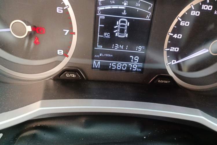 Used Geely Auto Emgrand GS 2016 Elegant Edition 1.8L Manual LingShang Model Odometer Close Up