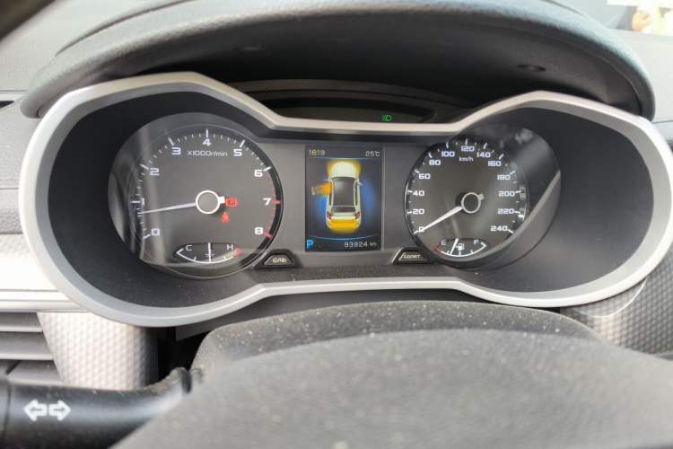 Used Geely Auto Emgrand GS 2016 Sport Edition 1.3T Automatic LingShang Model Odometer Close Up