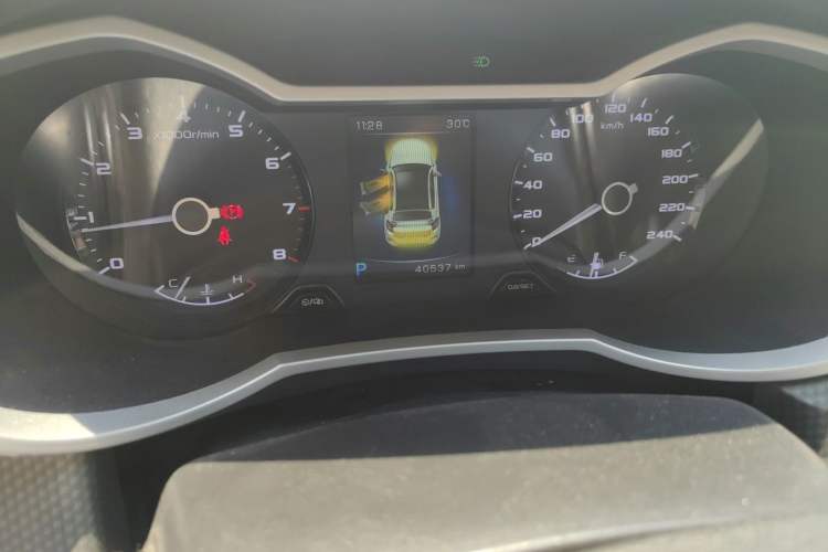 Used Geely Auto Emgrand GS 2016 Elegant Edition 1.8L Automatic LingShang Model Odometer Close Up