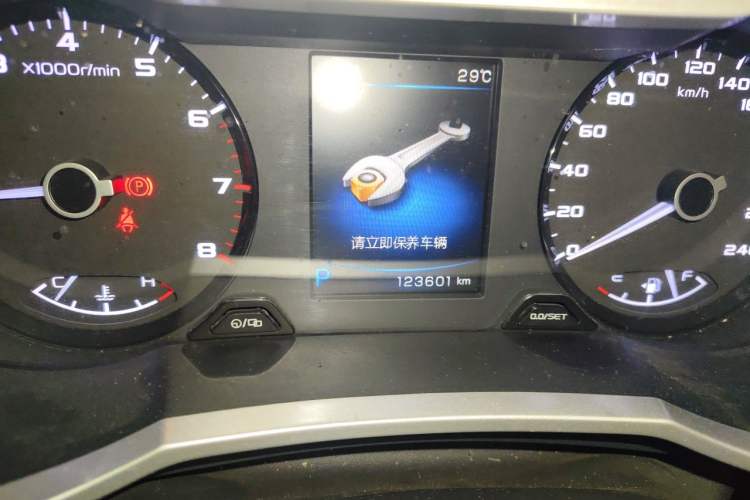 Used Geely Auto Emgrand GS 2016 Elegant Edition 1.3T Automatic LingShang Model Odometer Close Up