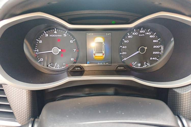 Used Geely Auto Emgrand GS 2016 Elegant Edition 1.8L Automatic LingShang Model Odometer Close Up