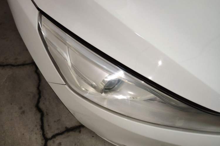Used Geely Auto Emgrand GS 2016 Elegant Edition 1.3T Automatic LingShang Model Right Front Headlight