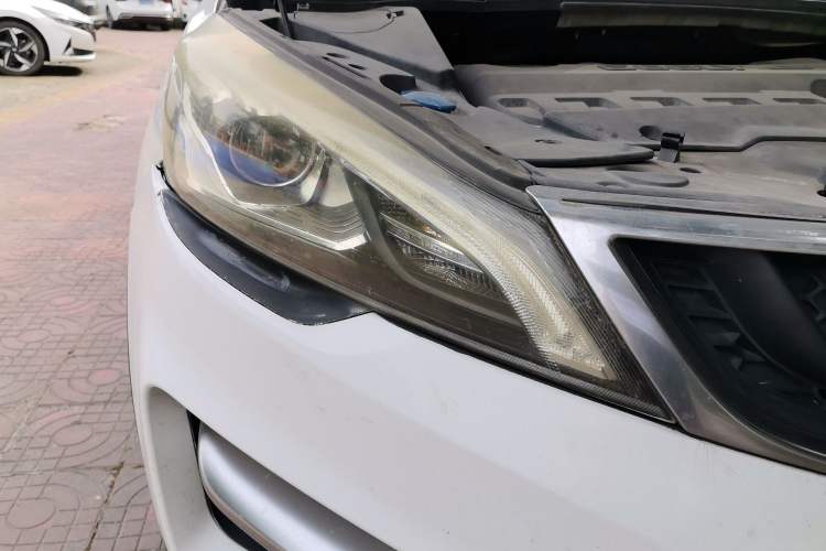 Used Geely Auto Emgrand GS 2016 Sport Edition 1.3T Manual LingShang Model Right Front Headlight