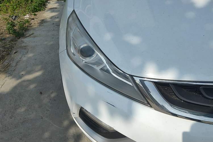 Used Geely Auto Emgrand GS 2016 Elegant Edition 1.8L Manual LingShang Model Right Front Headlight