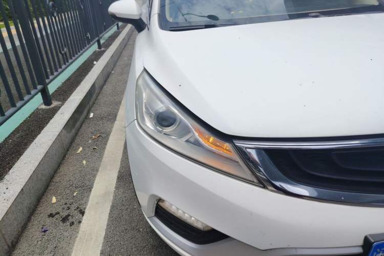 Used Geely Auto Emgrand GS 2016 Sport Edition 1.3T Automatic LingShang Model Right Front Headlight