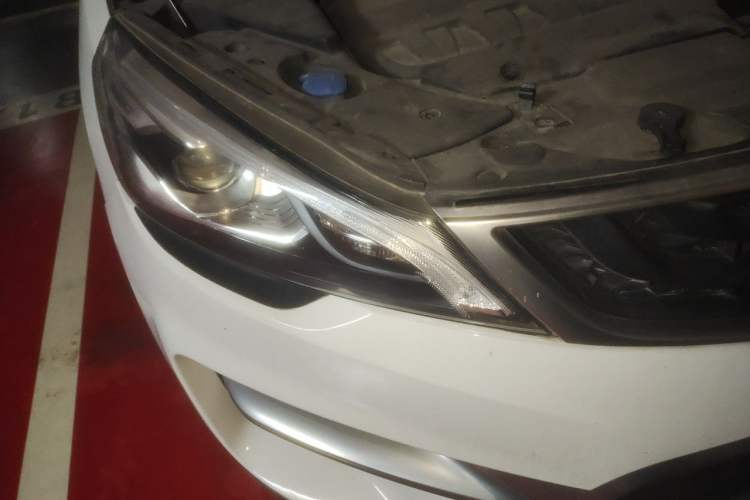 Used Geely Auto Emgrand GS 2016 Sport Edition 1.3T Automatic LingShang Model Right Front Headlight