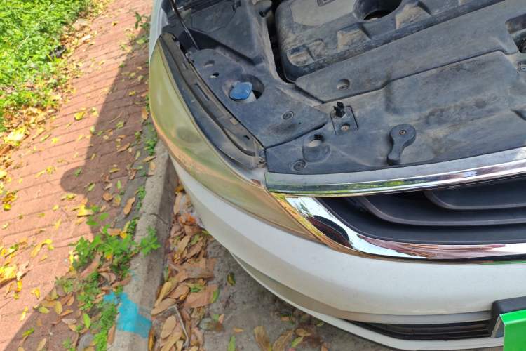 Used Geely Auto Emgrand GS 2016 Elegant Edition 1.8L Manual Fashion Model Right Front Headlight