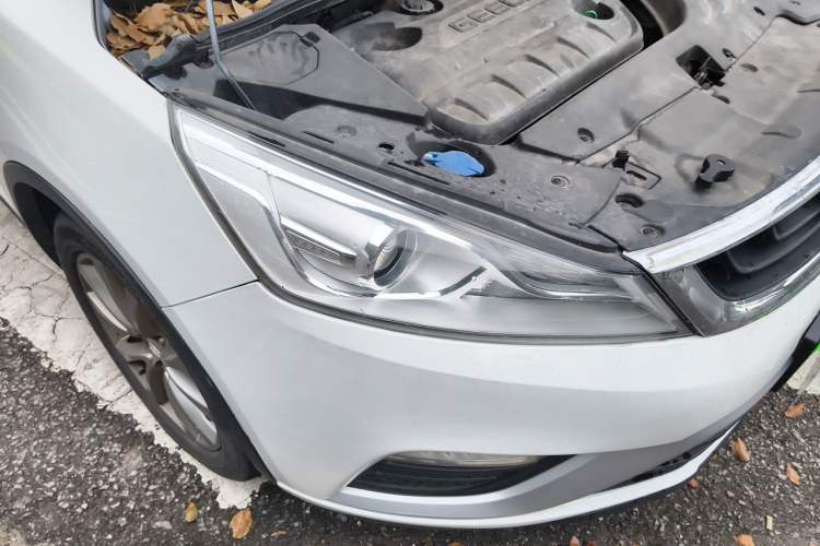Used Geely Auto Emgrand GS 2016 Elegant Edition 1.3T Automatic LingShang Model Right Front Headlight