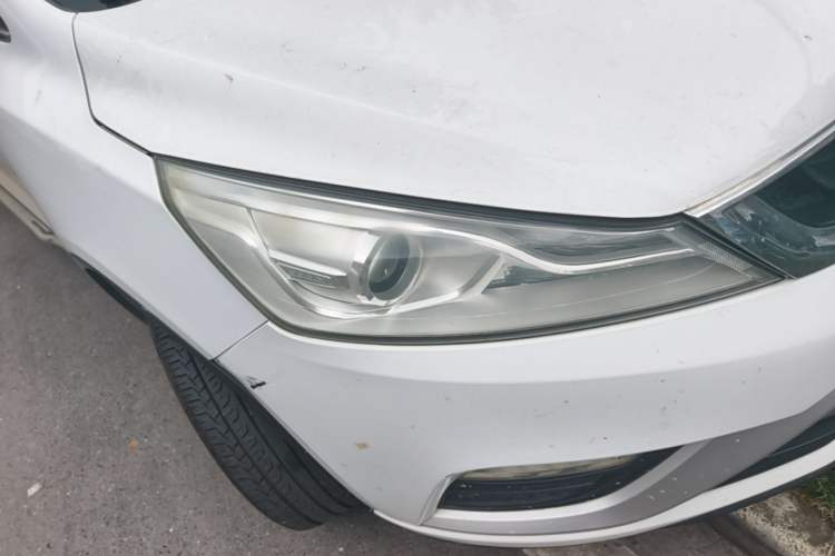 Used Geely Auto Emgrand GS 2016 Elegant Edition 1.8L Automatic LingShang Model Right Front Headlight