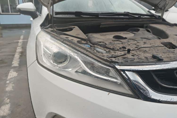 Used Geely Auto Emgrand GS 2016 Elegant Edition 1.8L Manual LingShang Model Right Front Headlight