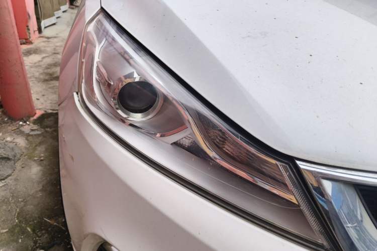 Used Geely Auto Emgrand GS 2016 Elegant Edition 1.8L Automatic LingShang Model Right Front Headlight
