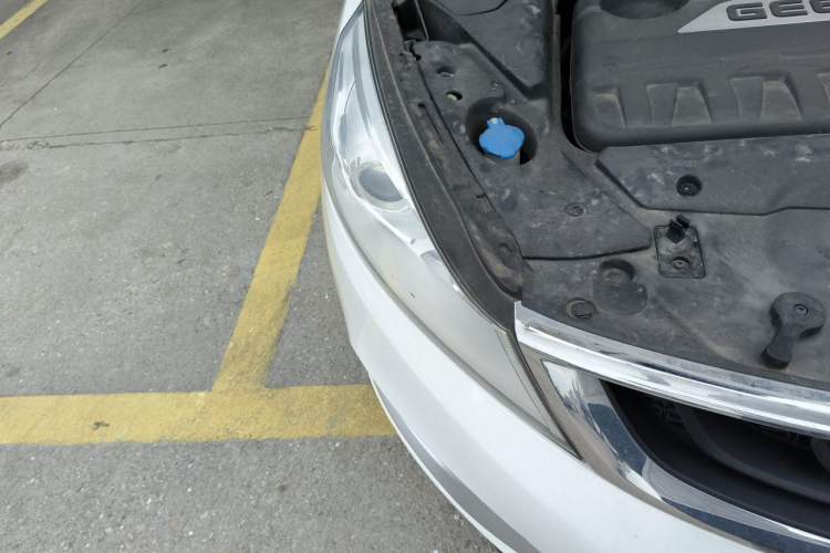Used Geely Auto Emgrand GS 2016 Elegant Edition 1.3T Automatic LingShang Model Right Front Headlight