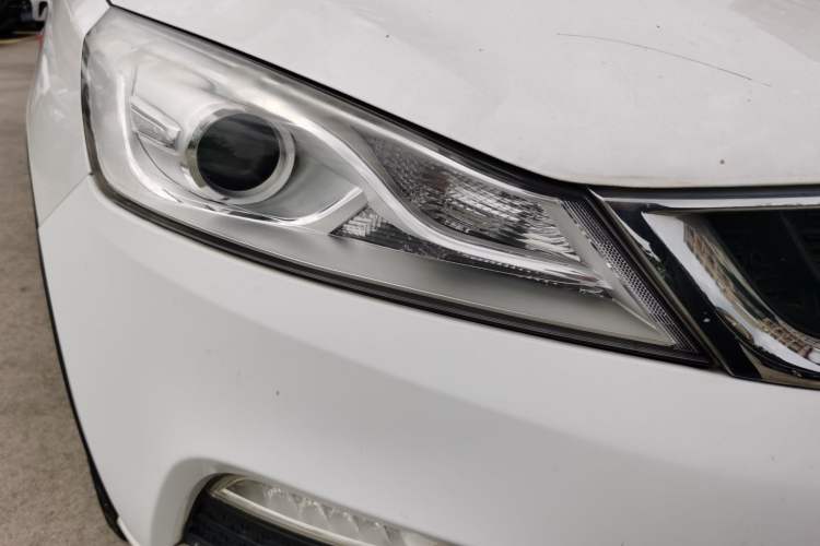 Used Geely Auto Emgrand GS 2016 Elegant Edition 1.3T Manual LingShang Model Right Front Headlight