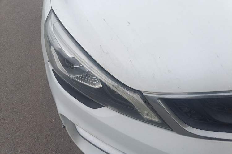 Used Geely Auto Emgrand GS 2016 Sport Edition 1.3T Automatic ZhenShang Model Right Front Headlight