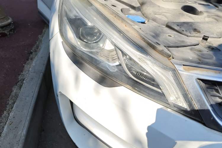 Used Geely Auto Emgrand GS 2016 Sports Edition 1.8L Manual LingShang Model Right Front Headlight