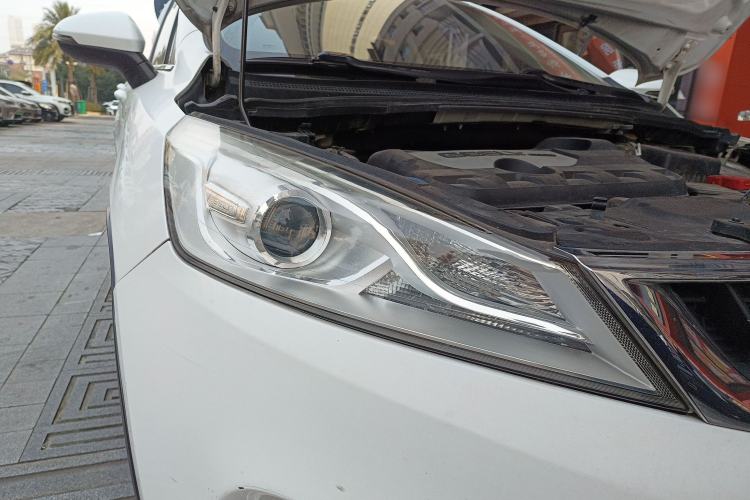 Used Geely Auto Emgrand GS 2016 Elegant Edition 1.8L Manual LingShang Model Right Front Headlight