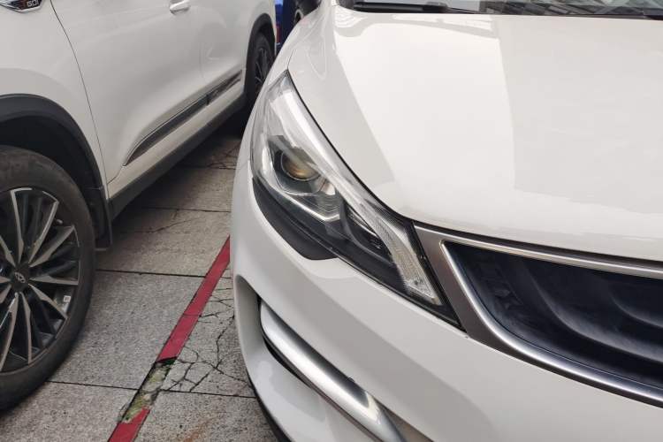 Used Geely Auto Emgrand GS 2016 Elegant Edition 1.3T Automatic LingShang Model Right Front Headlight