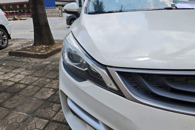 Used Geely Auto Emgrand GS 2016 Sports Edition 1.8L Manual LingShang Model Right Front Headlight